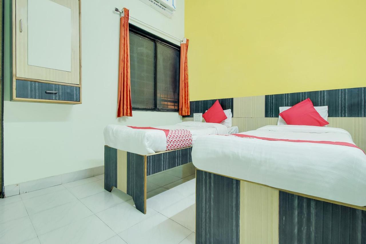 Oyo Flagship 48365 Hotel Shiva'S Castle Chalisgaon Phòng bức ảnh