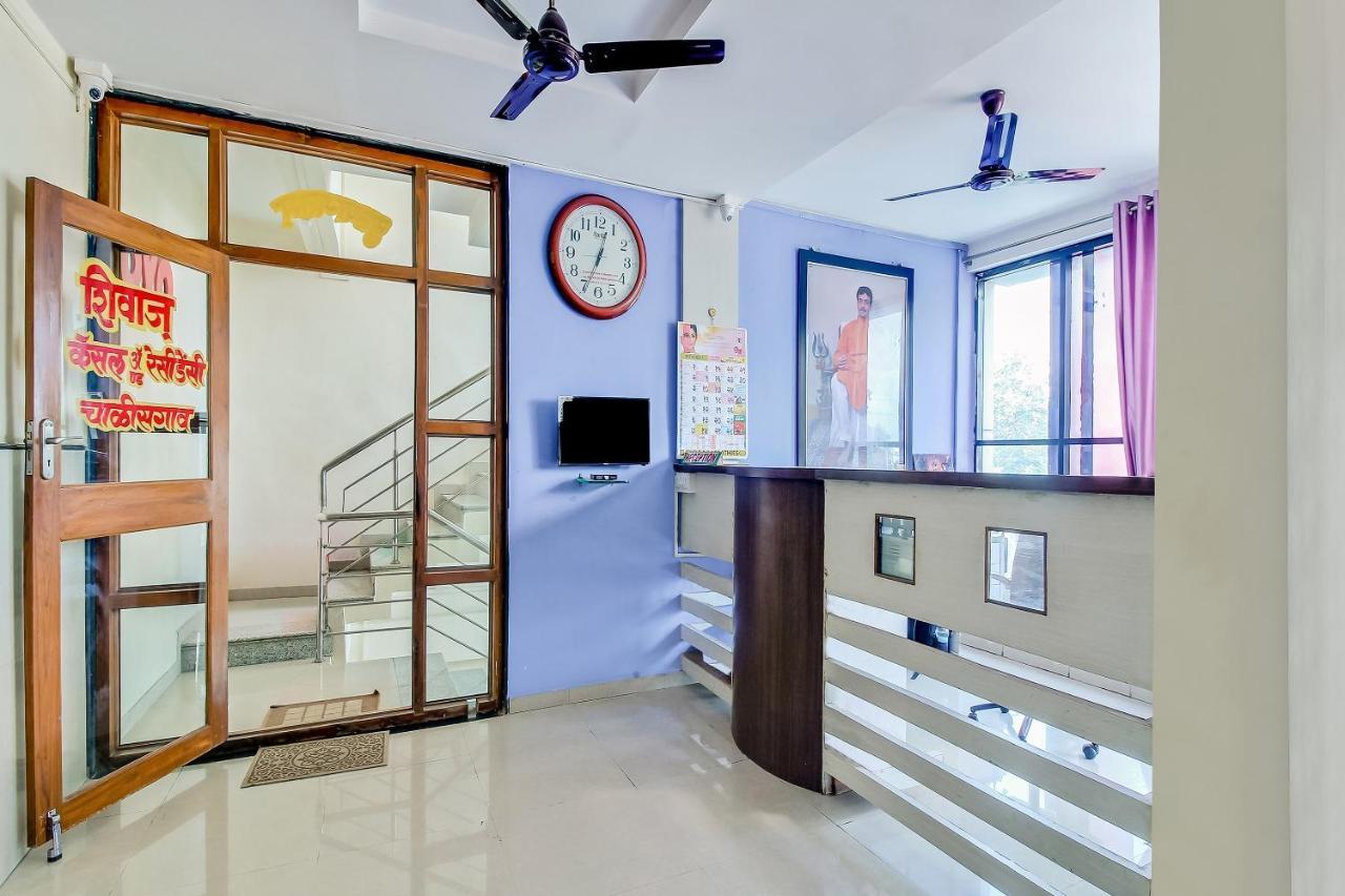 Oyo Flagship 48365 Hotel Shiva'S Castle Chalisgaon Ngoại thất bức ảnh